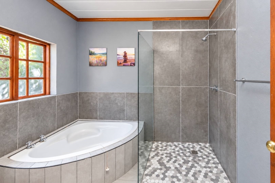 5 Bedroom Property for Sale in Schoemansville North West